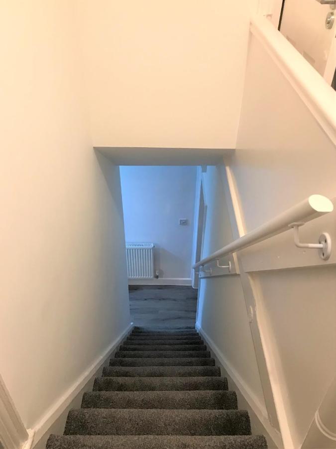 Stylish Modern 3-Bed House Nr Manchester City Ctr Whitefield Esterno foto