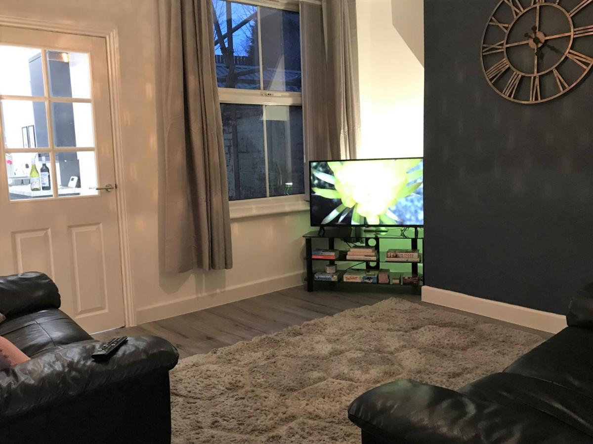 Stylish Modern 3-Bed House Nr Manchester City Ctr Whitefield Esterno foto
