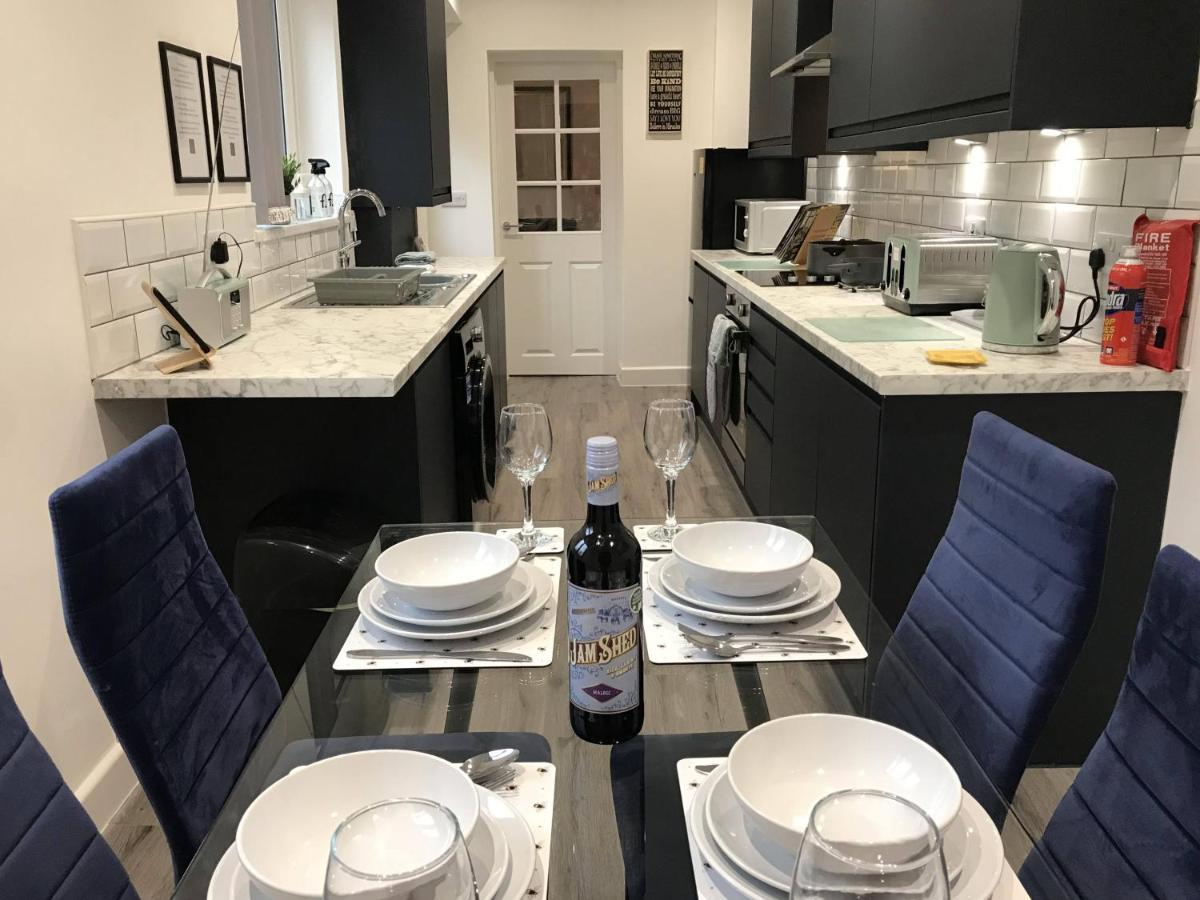 Stylish Modern 3-Bed House Nr Manchester City Ctr Whitefield Esterno foto