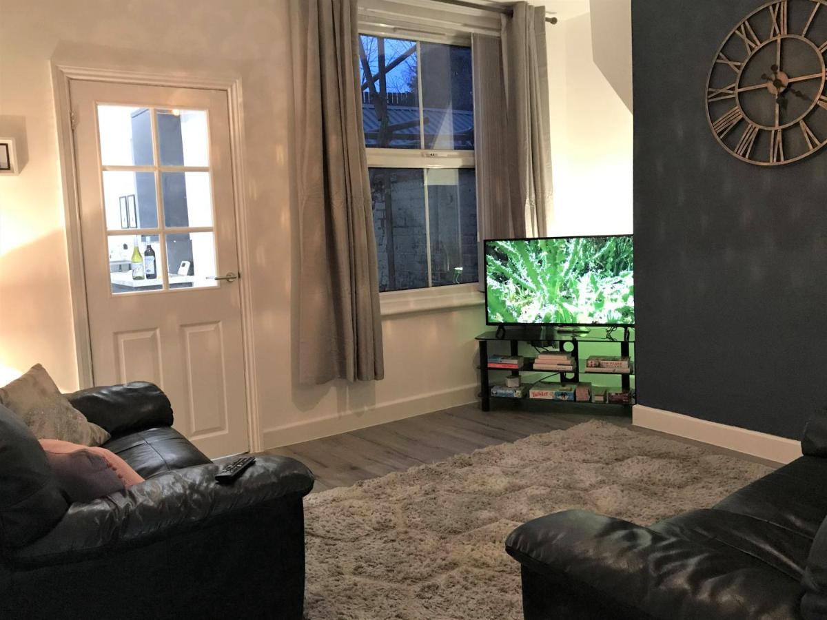 Stylish Modern 3-Bed House Nr Manchester City Ctr Whitefield Esterno foto