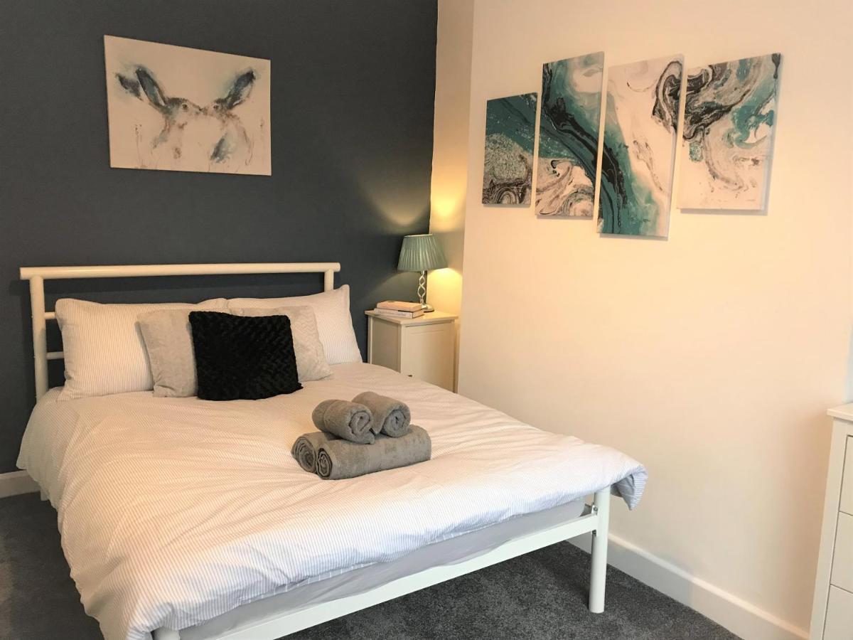 Stylish Modern 3-Bed House Nr Manchester City Ctr Whitefield Esterno foto