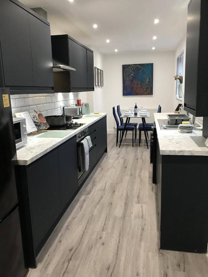Stylish Modern 3-Bed House Nr Manchester City Ctr Whitefield Esterno foto
